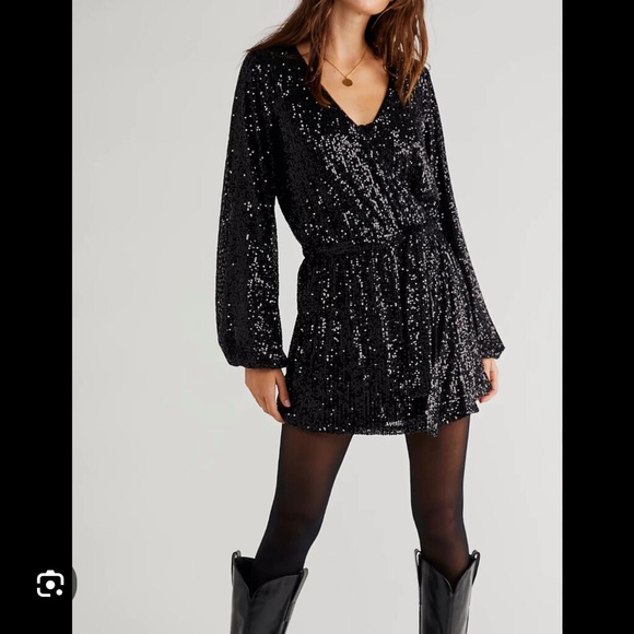 NWT FREE PROPLE christa sequined romper in black size small - Picture 7 of 16